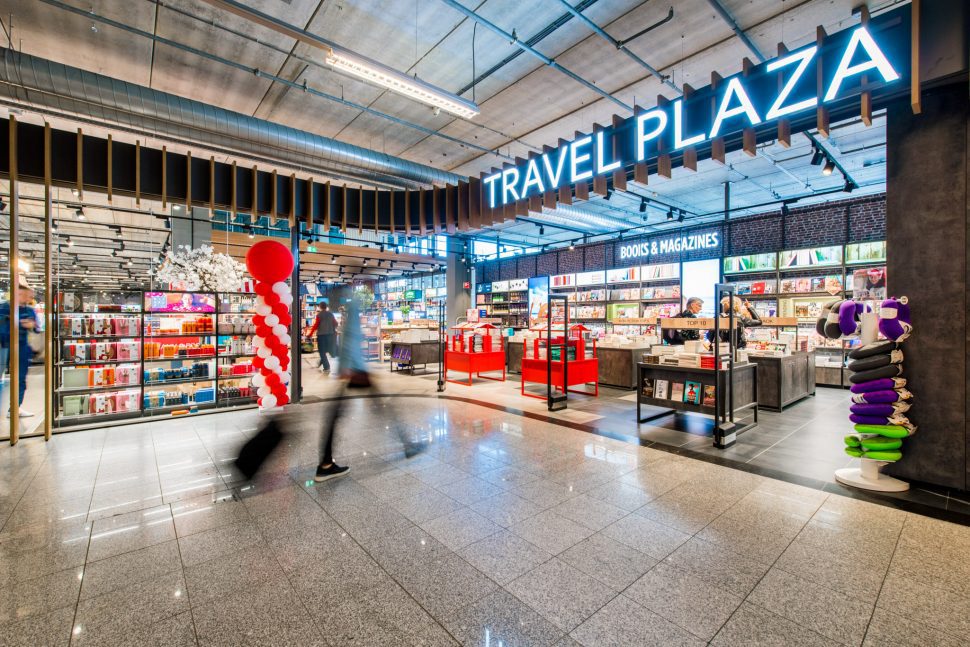 travel plaza eindhoven airport