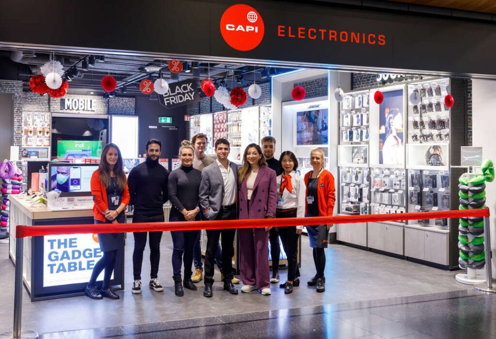 Team picture Capi Store at Zurich aiport